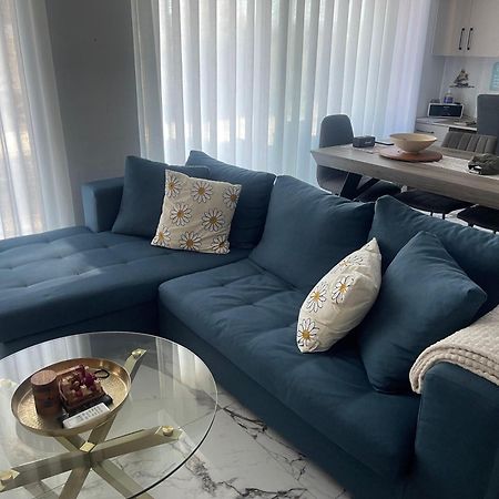 Sea View Apartment Patras Bagian luar foto
